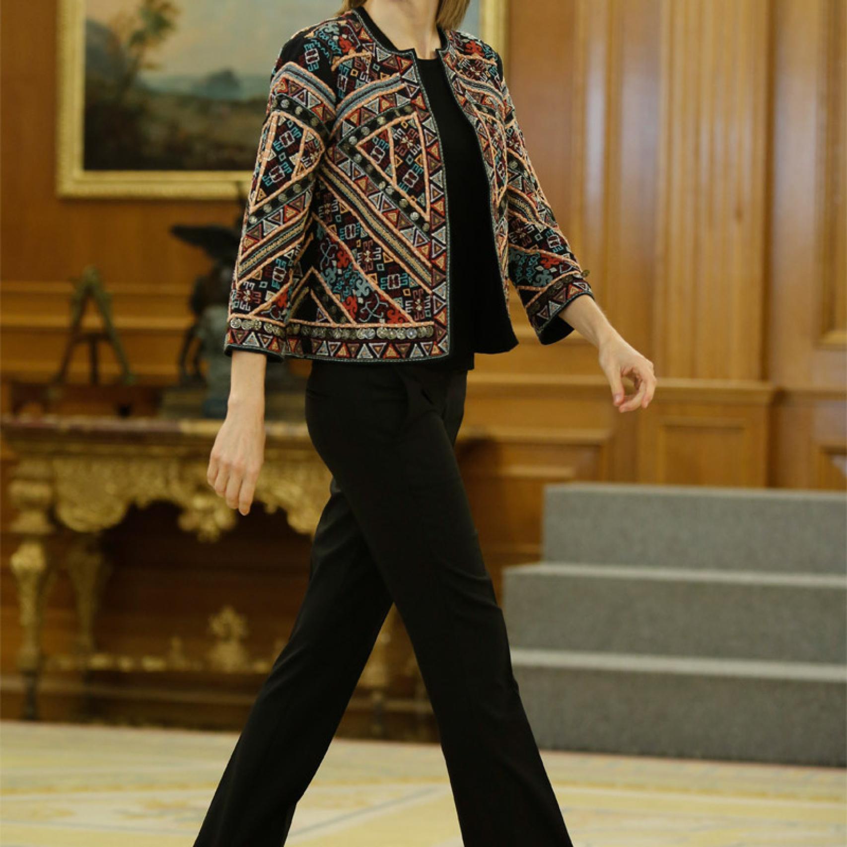 Esta chaqueta de Zara que lució la Reina se agotó en las tiendas