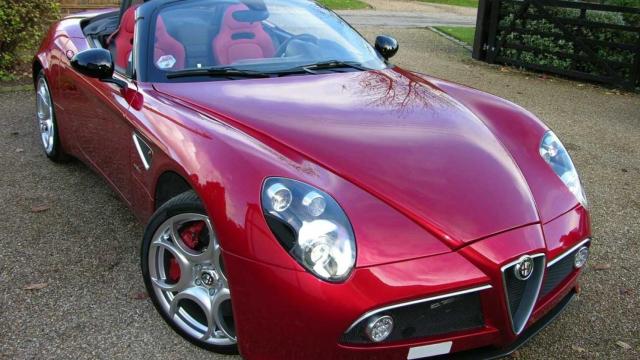 Alfa Romeo 8C