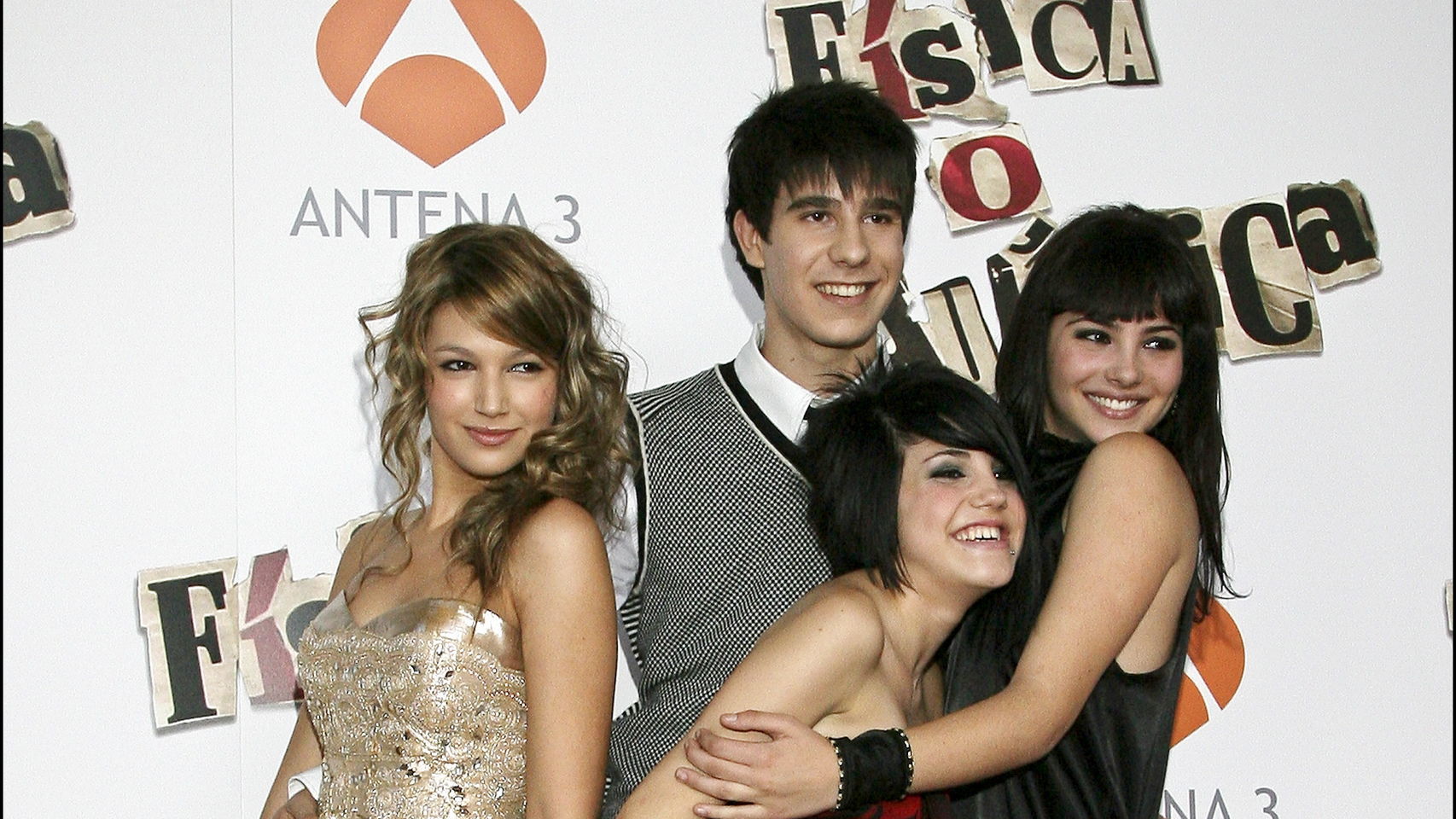 Úrsula Corberó,  Javier Calvo, Angy Fernández y Andrea Duro, actores de Física y Química