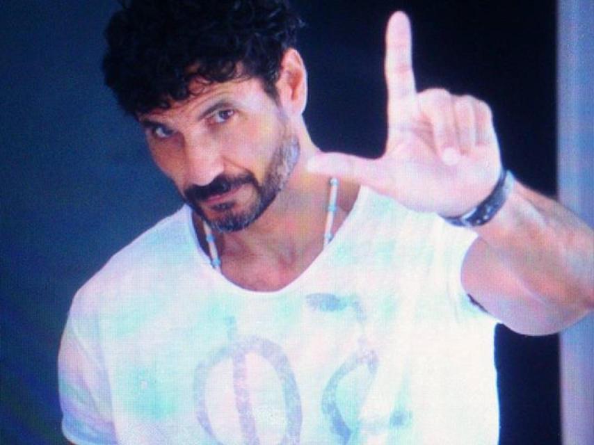 El torero mostrando barba