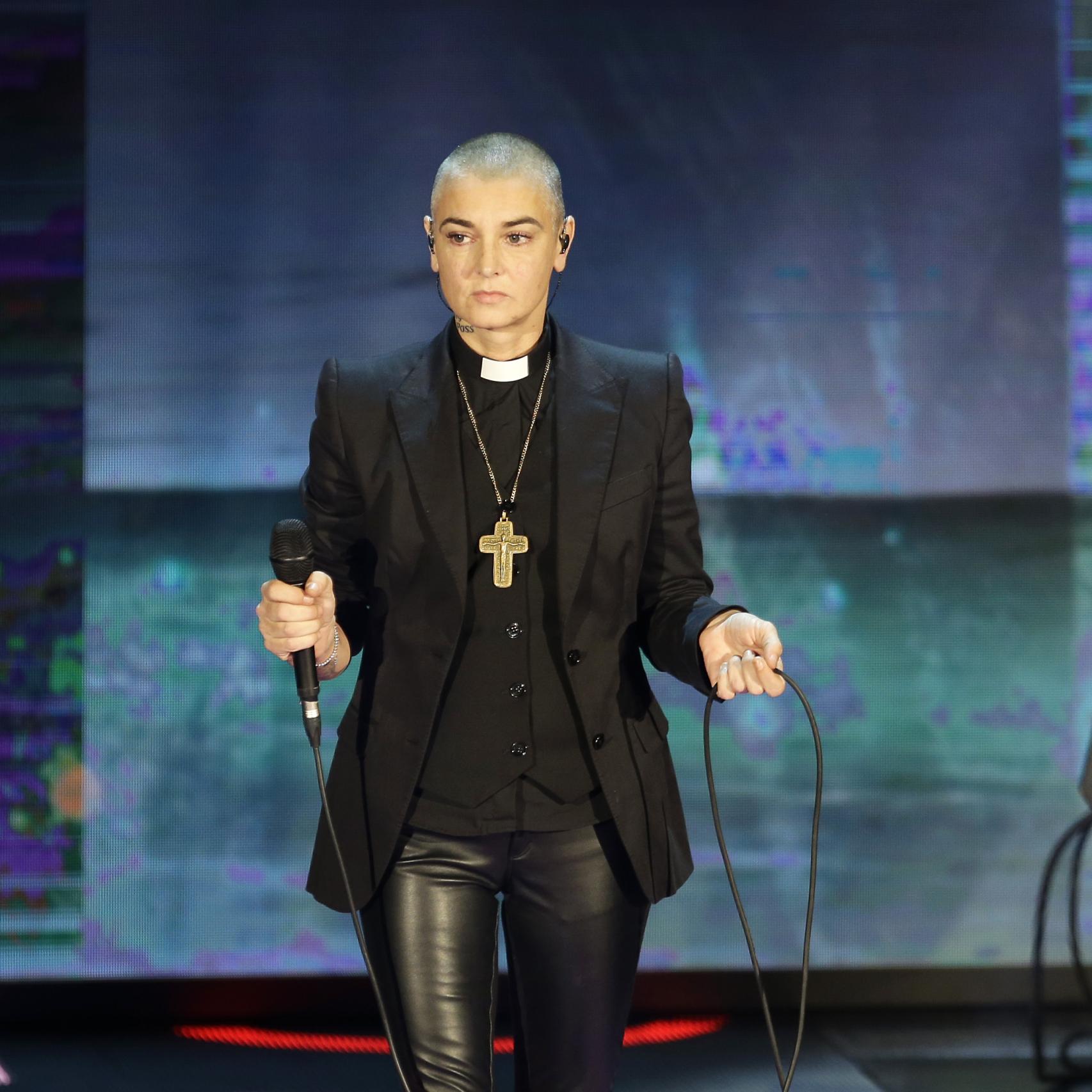 Sinead O'Connor en el programa 'Hace tiempo que' en la Rai, la televisión italiana
