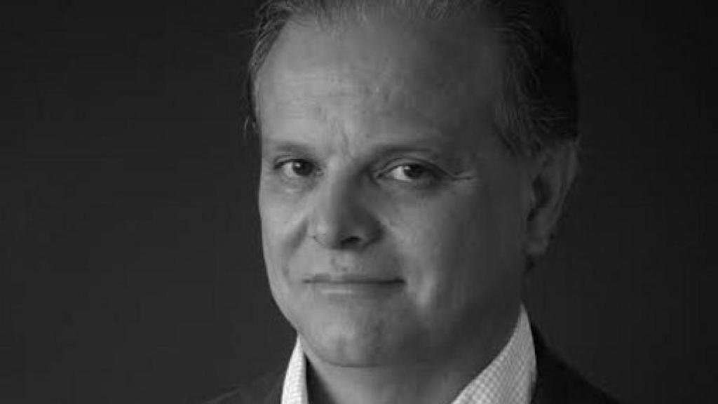 Image: Carlos Franz: Prefiero arriesgarme al mal gusto a quedarme en el hielo