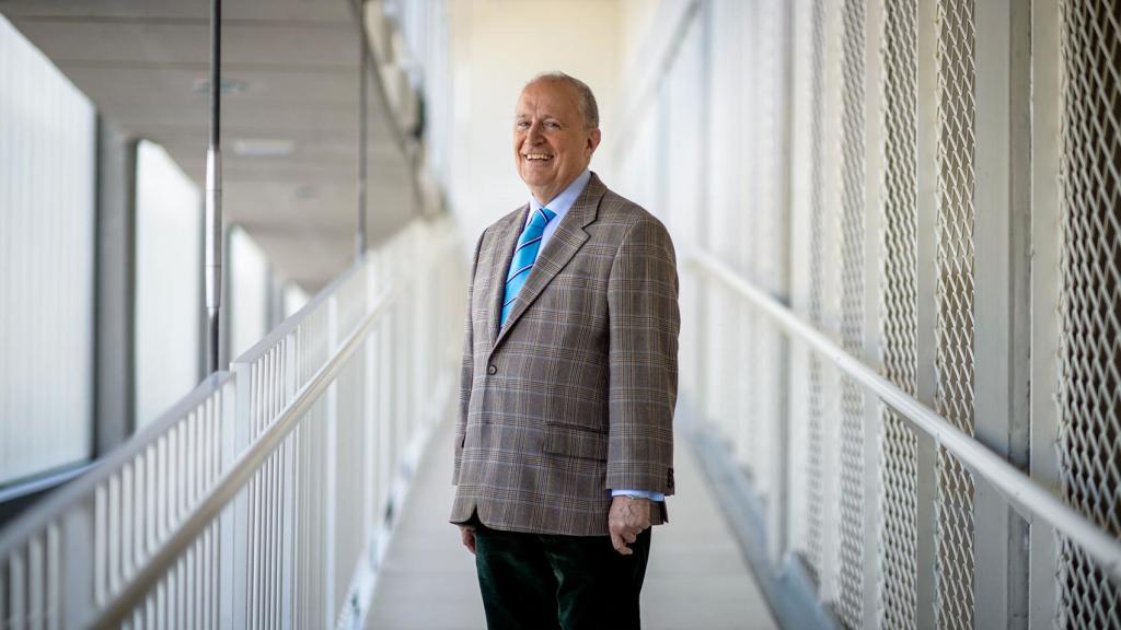 García de Cortázar es autor de más de setenta libros.