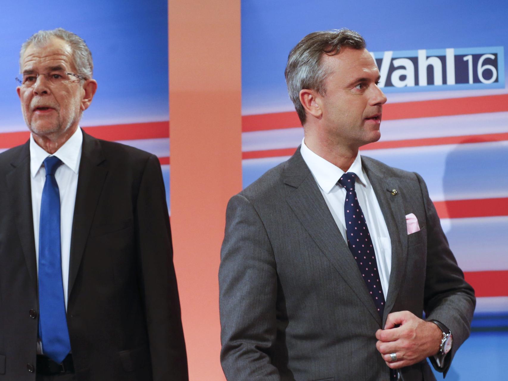 Van der Bellen y Hofer representan visiones políticas opuestas.