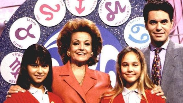 Agustín Bravo, durante la época que acompañó a Carmen Sevilla en el Telecupón.