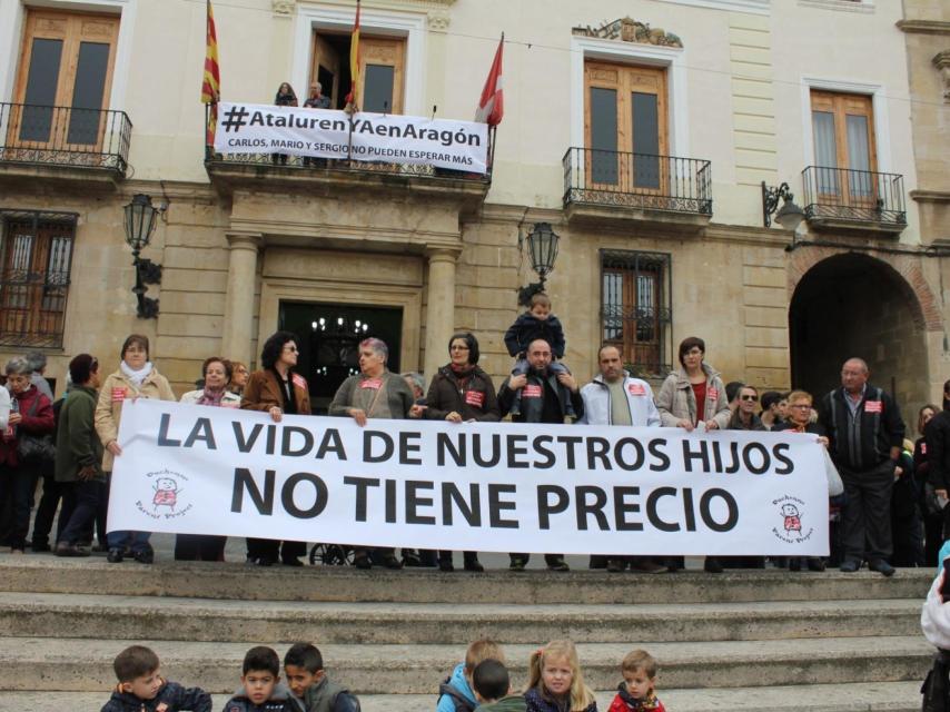 Uno de los actos de apoyo a los tres niños.
