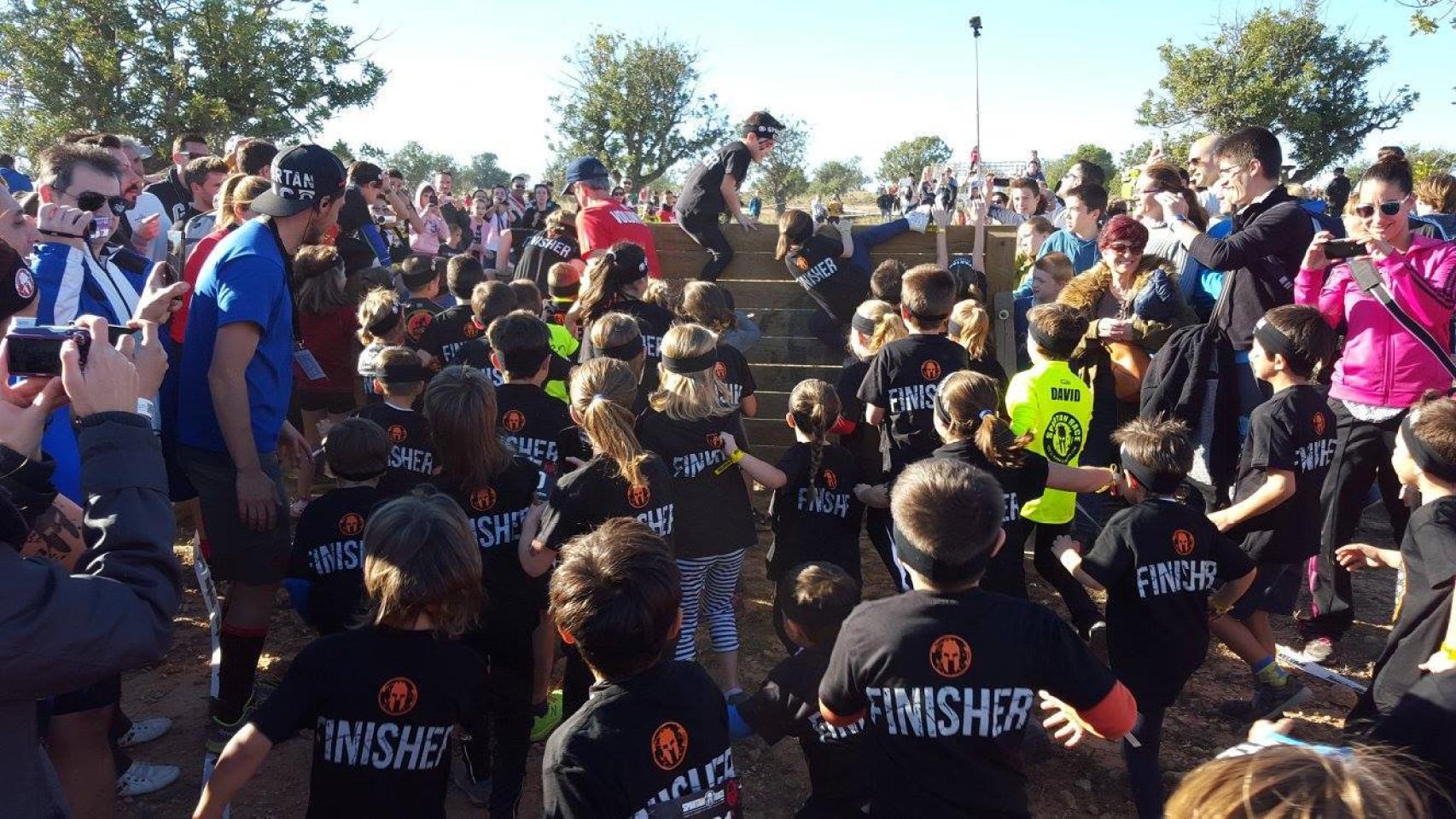 Espartanos junior corriendo en Valencia.