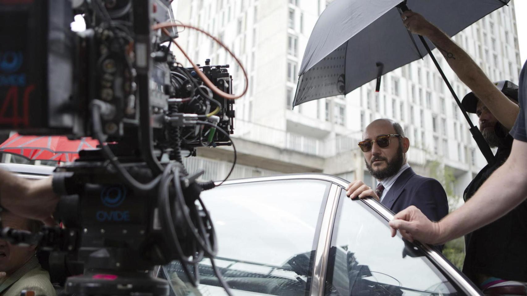 Carlos Santos, como Luis Roldán en el rodaje.