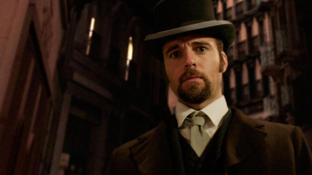 La segunda temporada de 'Víctor Ros': sale Javier Olivares y entra Calparsoro