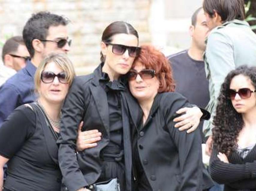 Raquel Sánchez Silva en el funeral de su marido