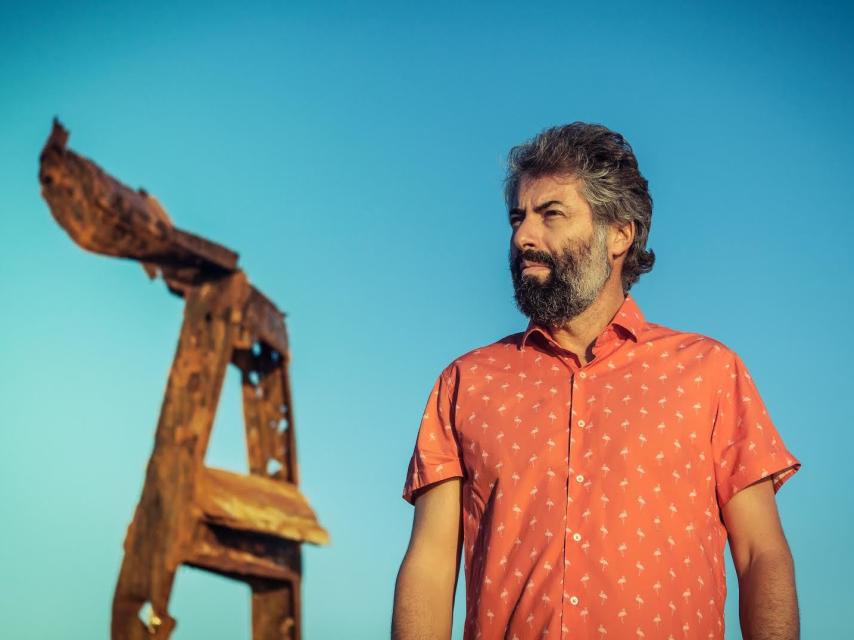 Sr. Chinarro presenta su nuevo disco, el número 16 de su carrera.