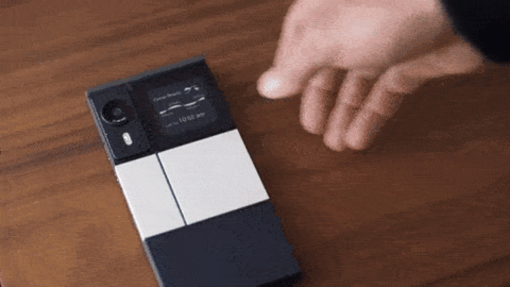 ¿Y si estábamos equivocados con el concepto de móvil modular?