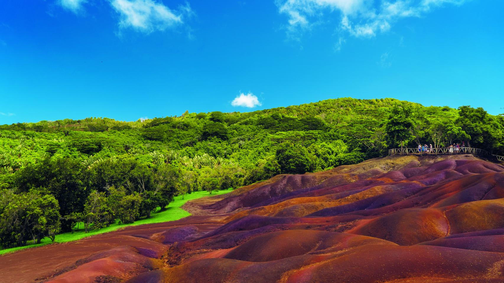 Tierra de los Siete Colores, antojo de la naturaleza. No se ha logrado encontrar una  explicación científica.