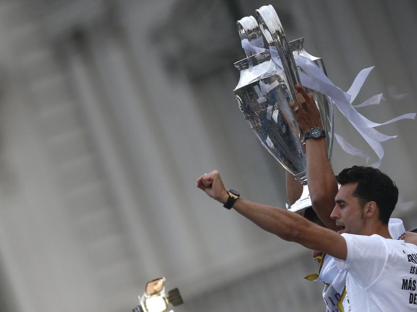 Álvaro Arbeloa con la Undécima en Cibeles.
