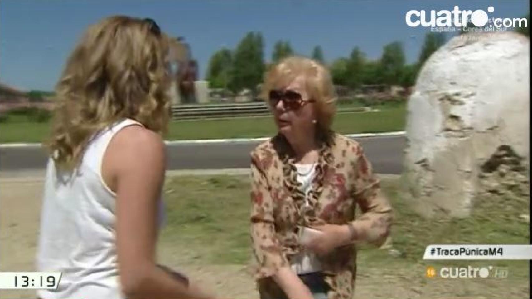 El momento en el que la madre de Granados agrede a la periodista.