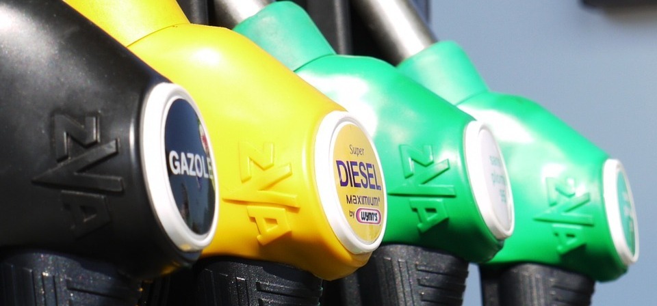 gasoline-175122_960_720