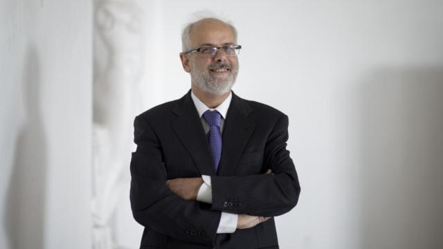 Adell dice que los inventores resuelven cosas imposibles.