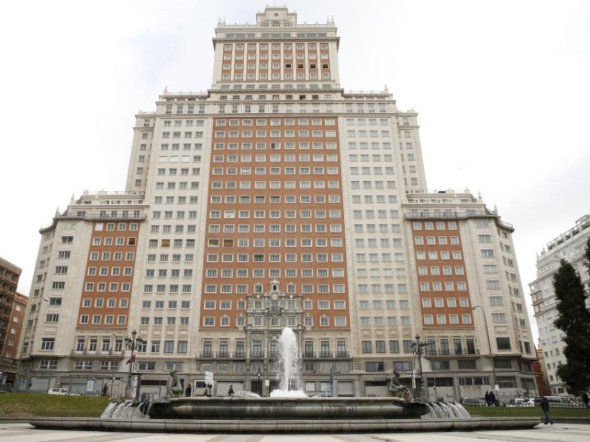 Fachada principal del Edificio España que debe conservarse por ley.