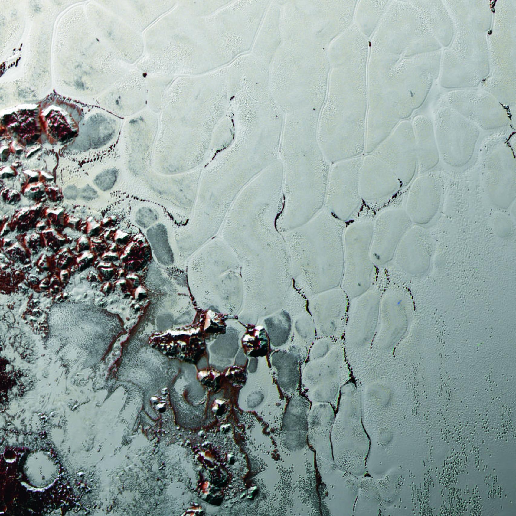 Polígonos de Sputnik Planum desde la New Horizonts, a 400 kilómetros de altura.