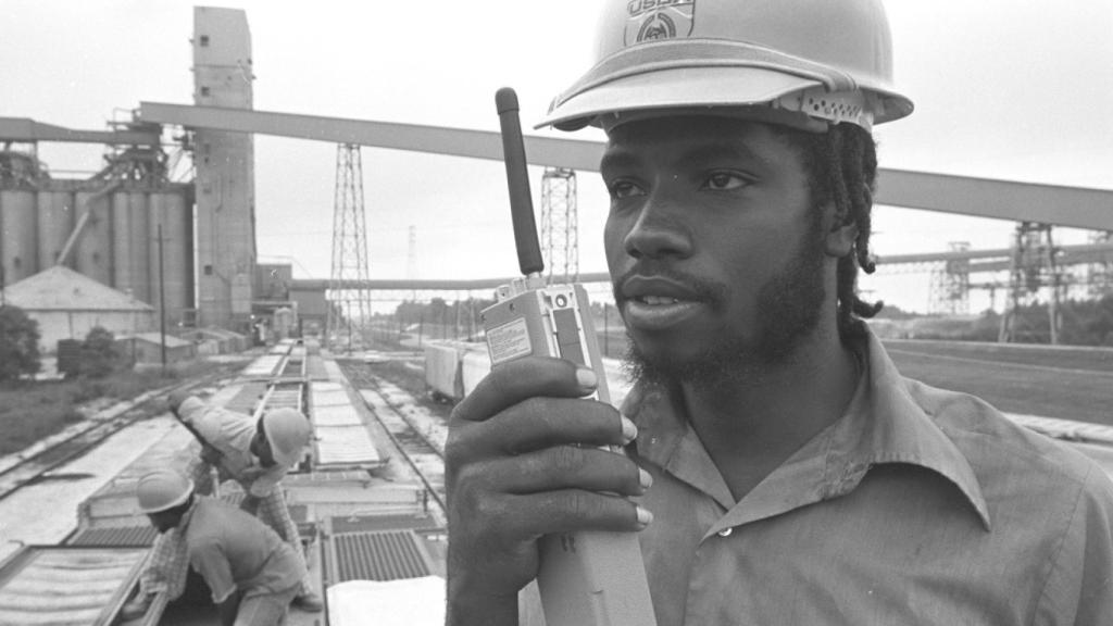 Así funciona un walkie-talkie: cuando el smartphone no es suficiente