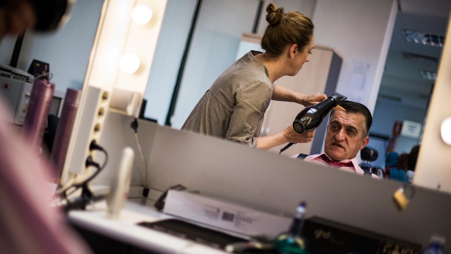 El Gran Wyoming se prepara antes del programa.