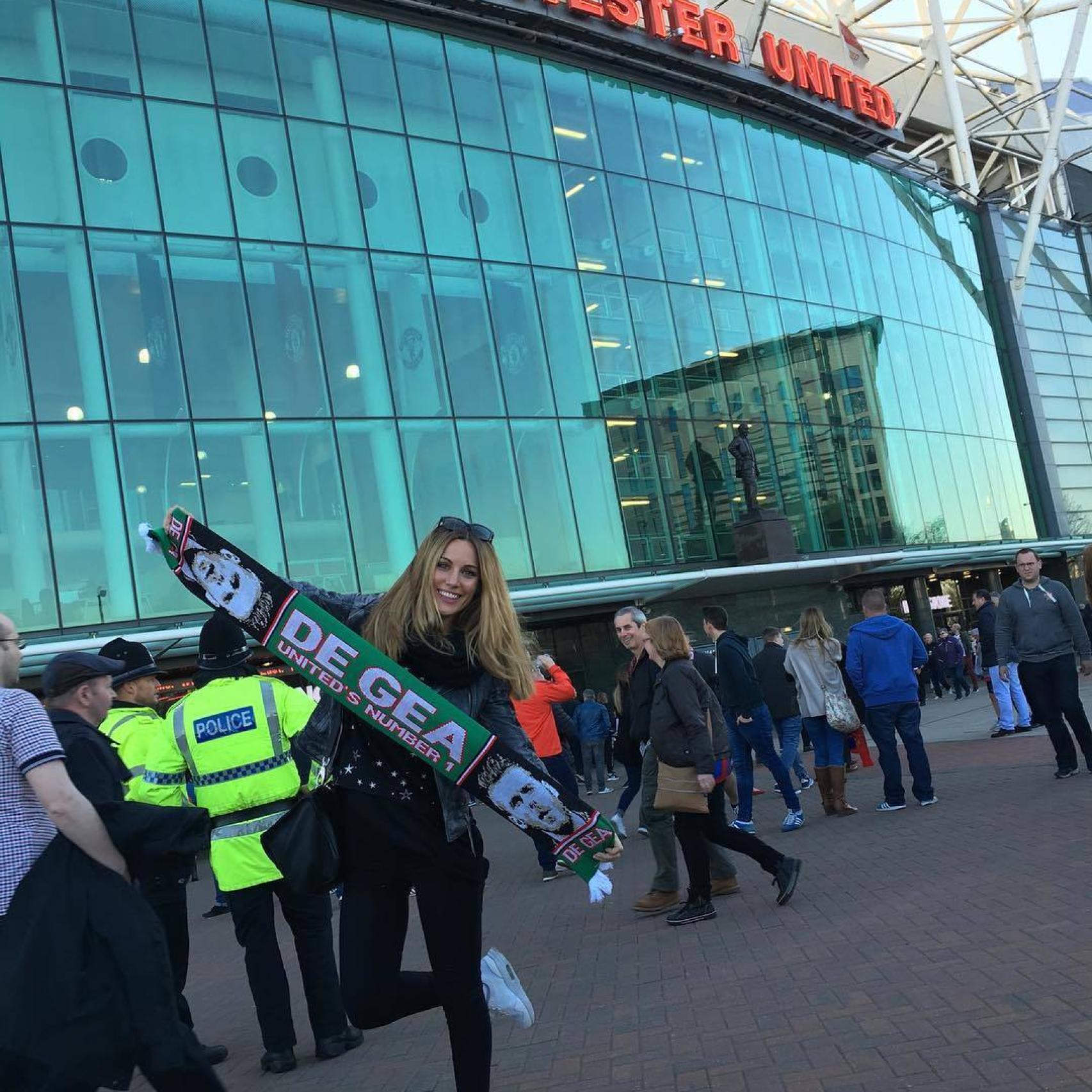 La cantante Edurne en Old Trafford, el estadio de fútbol del Manchester United FC