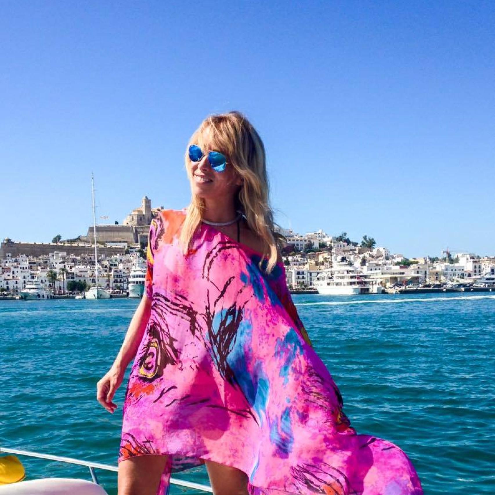 Nadia Halamandari posa en aguas ibicencas