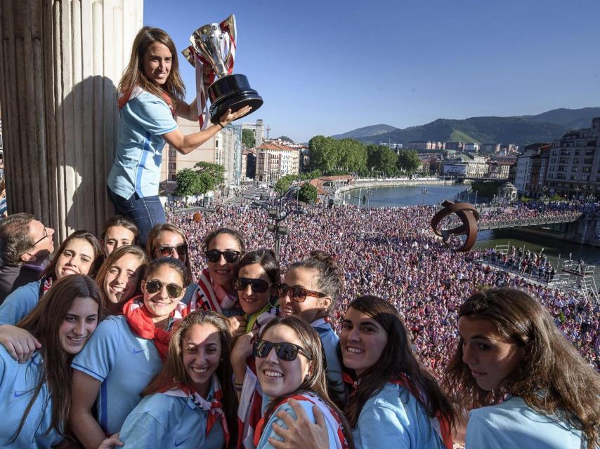 Las mejores imágenes del día: de la derrota de España a la celebración del Athletic