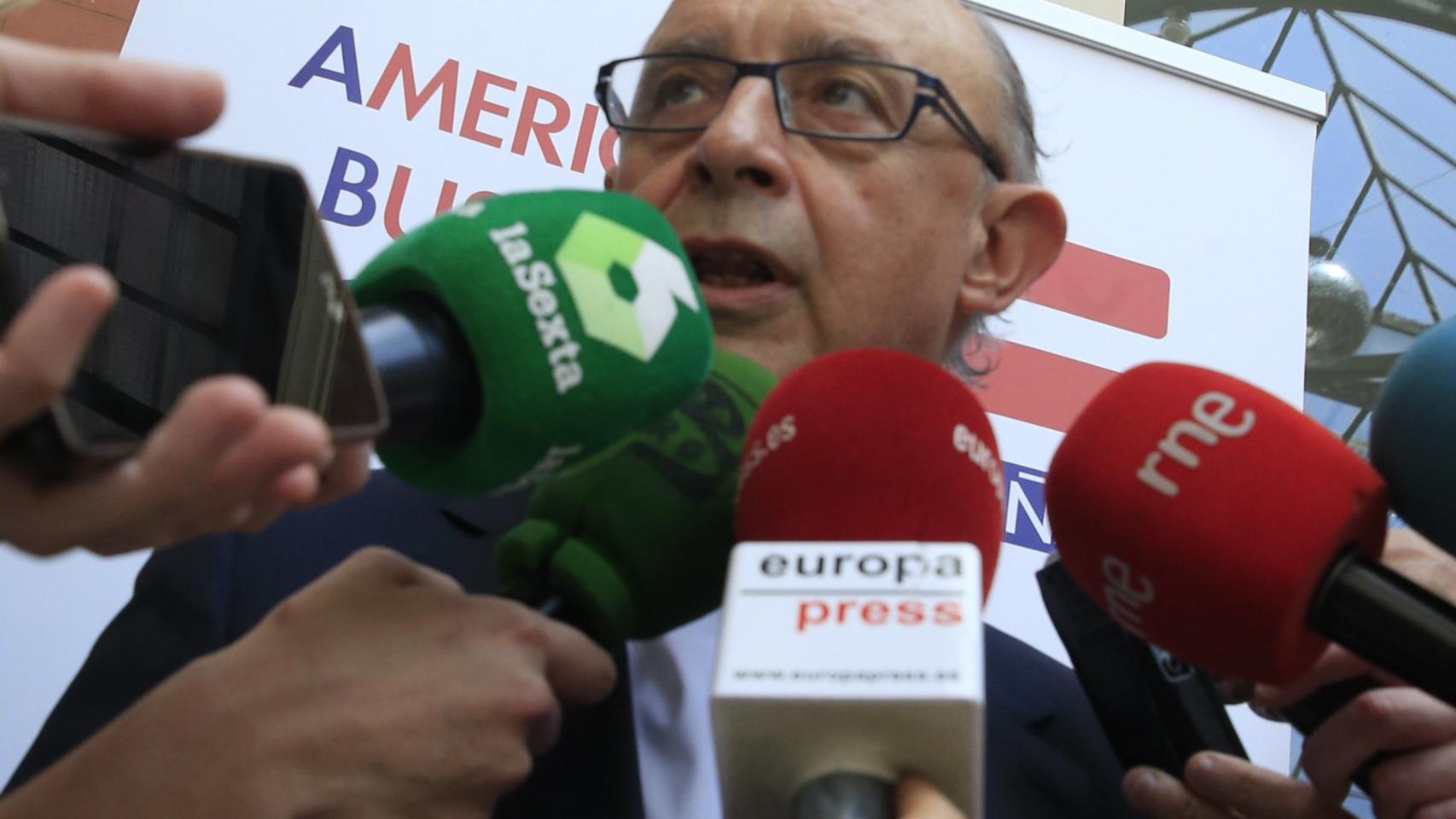 Cristóbal Montoro, ministro de Hacienda.