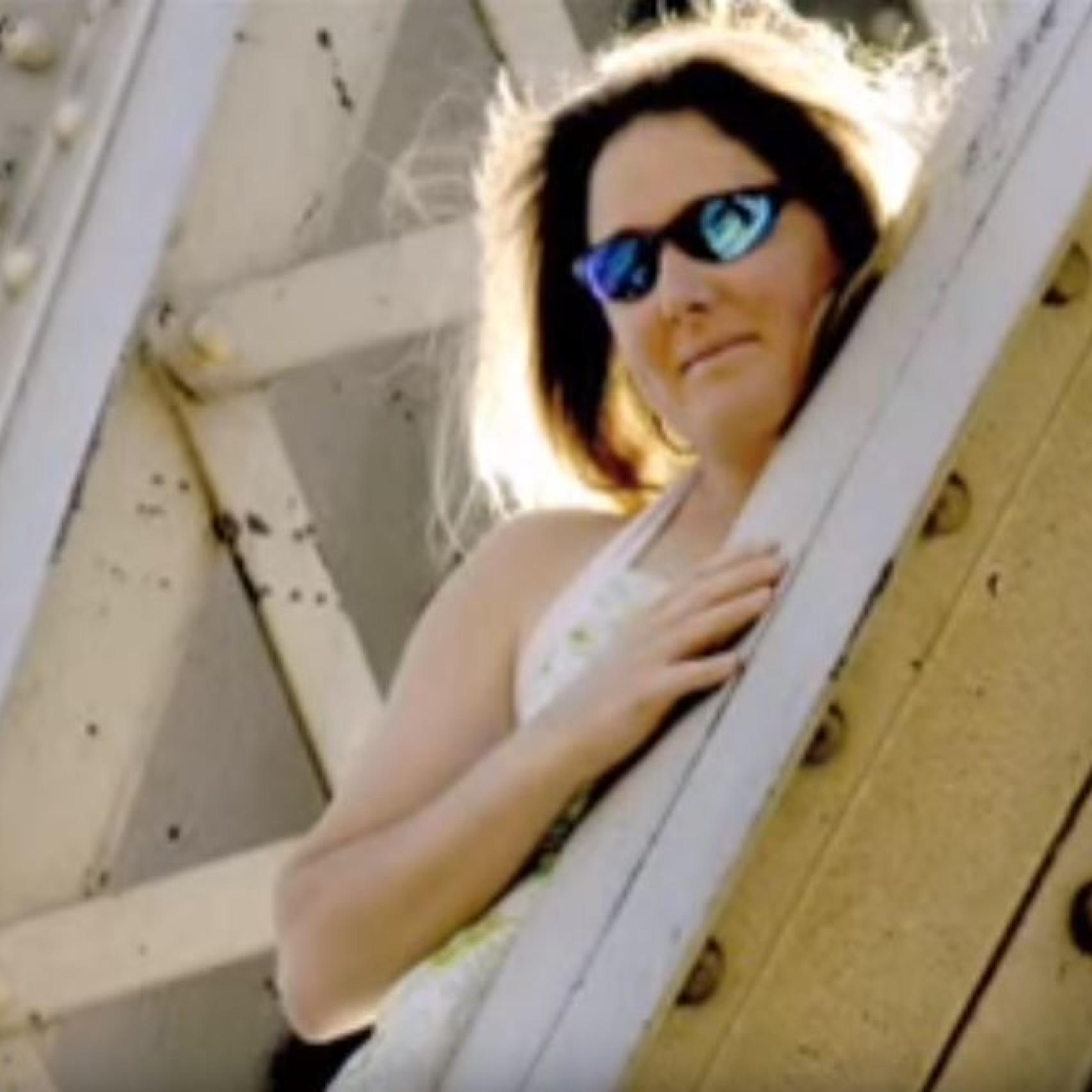 Erika Eiffel y esposo