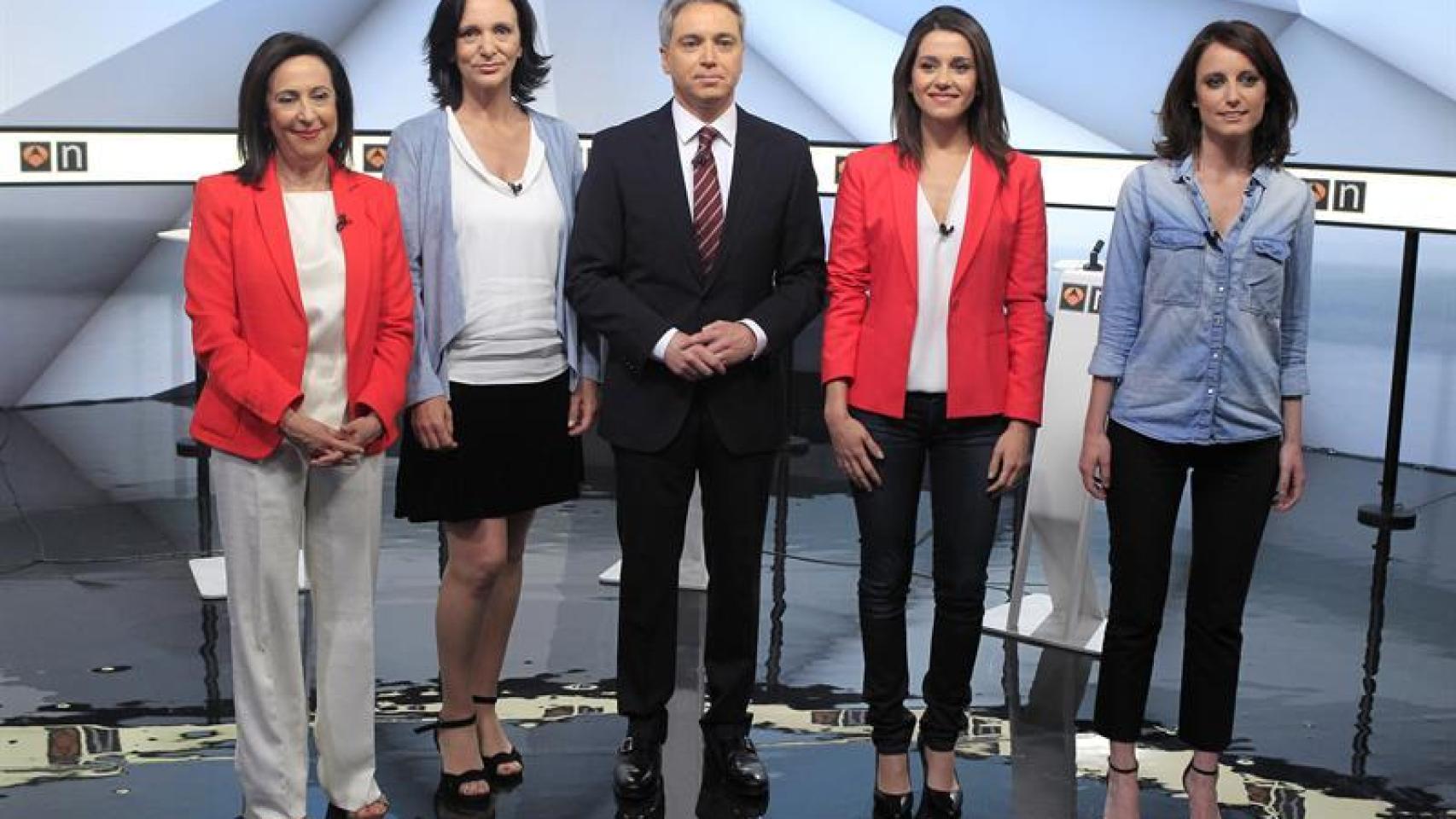 Las participantes en el debate, antes de comenzar el programa.