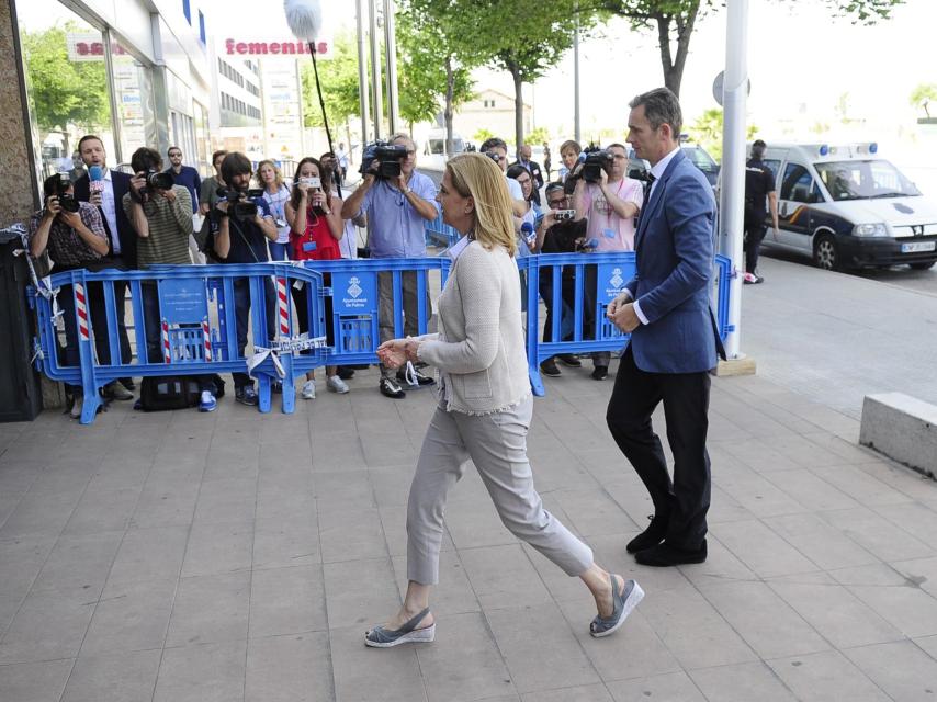 La pareja entrando a los Juzgados de Palma de Mallorca