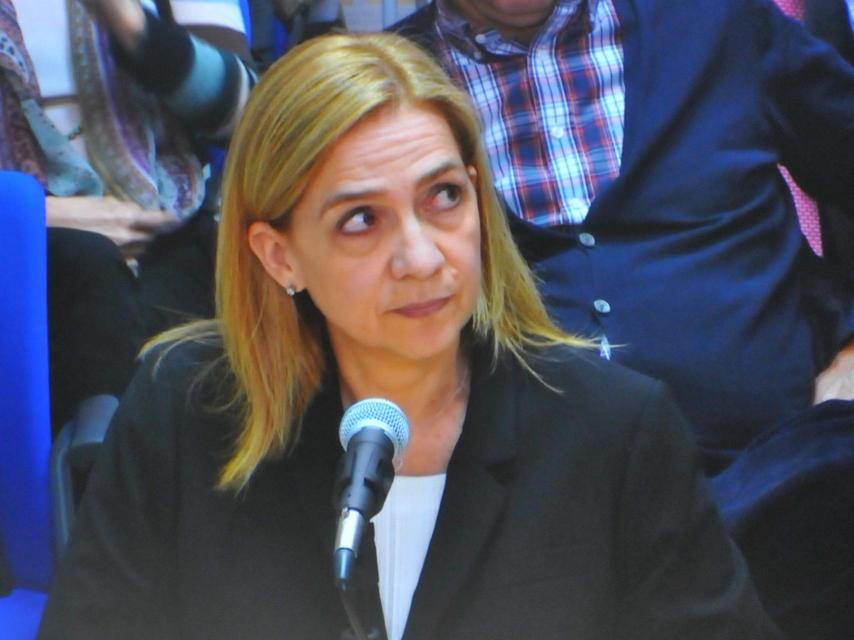 La Inafnta Cristina en el banquillo