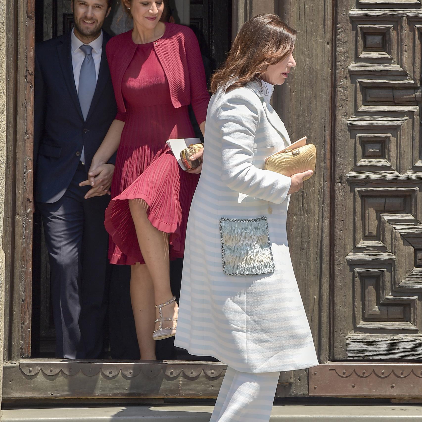 Benjamin Rougeat, Cynthia Rossi y Carmen Martínez Bordiú durante la comunión