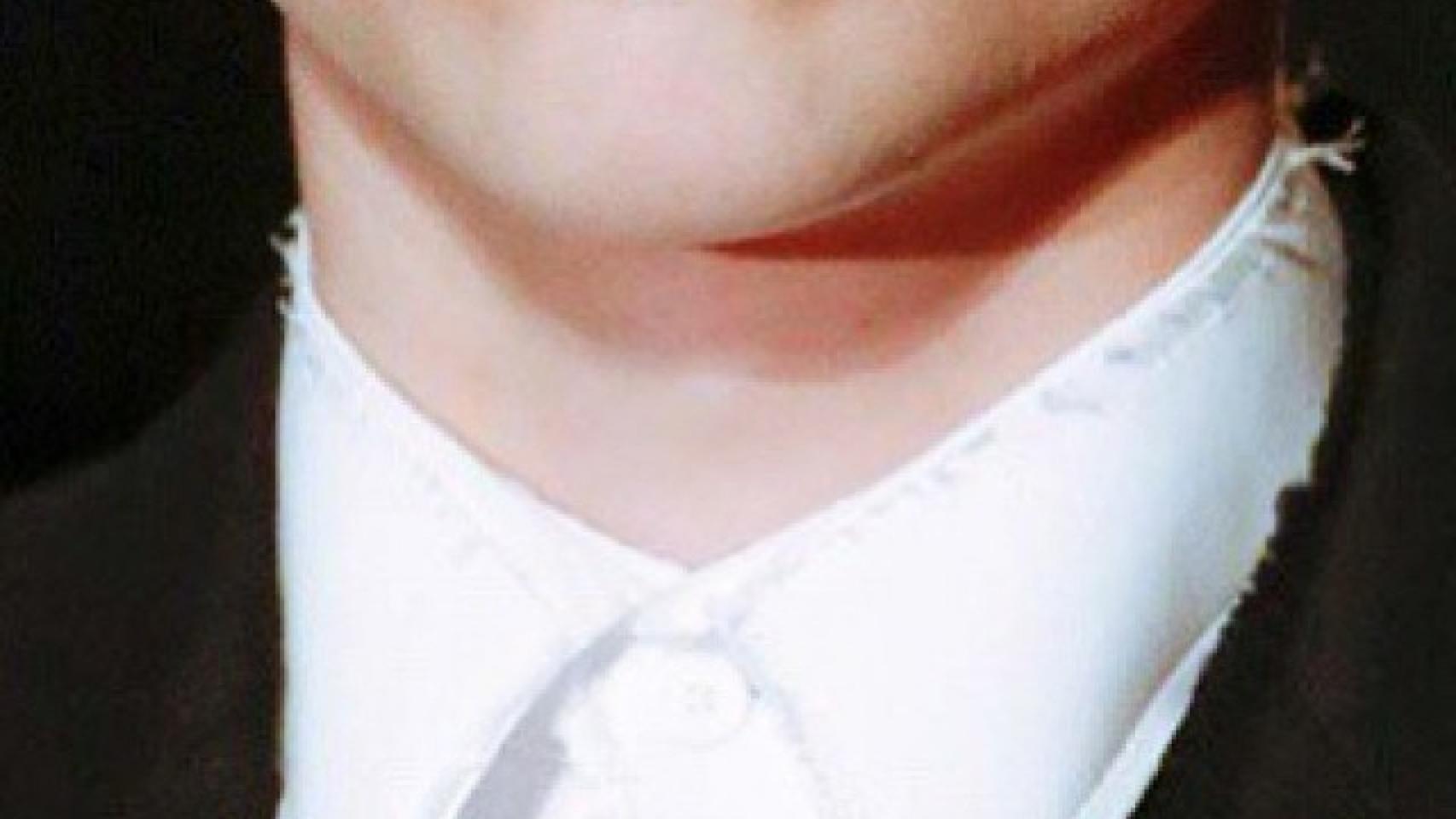 Modelo con grills en el desfile de Givenchy en 2015.