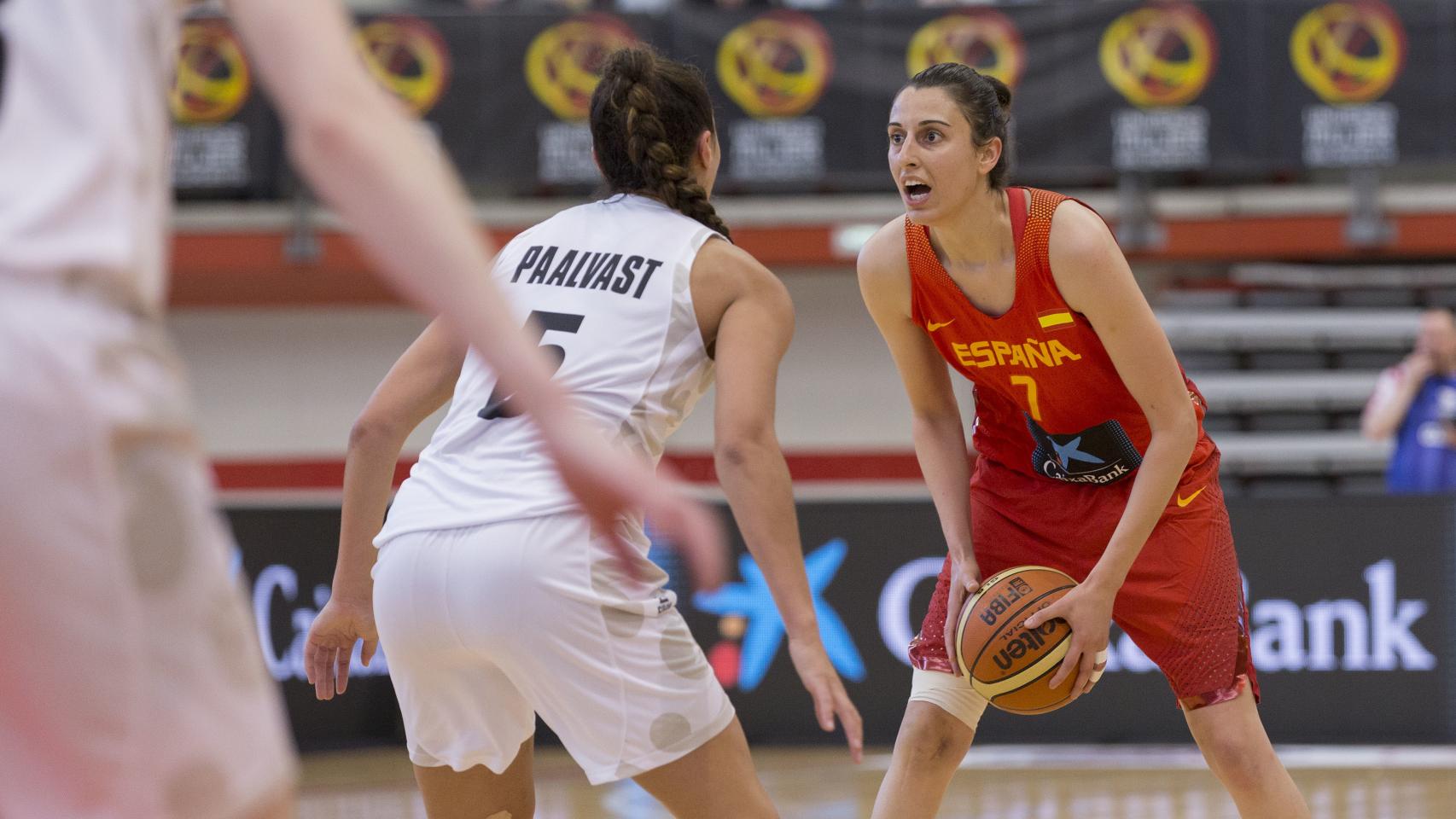 Torrens con el balón en el último amistoso antes del Preolímpico.