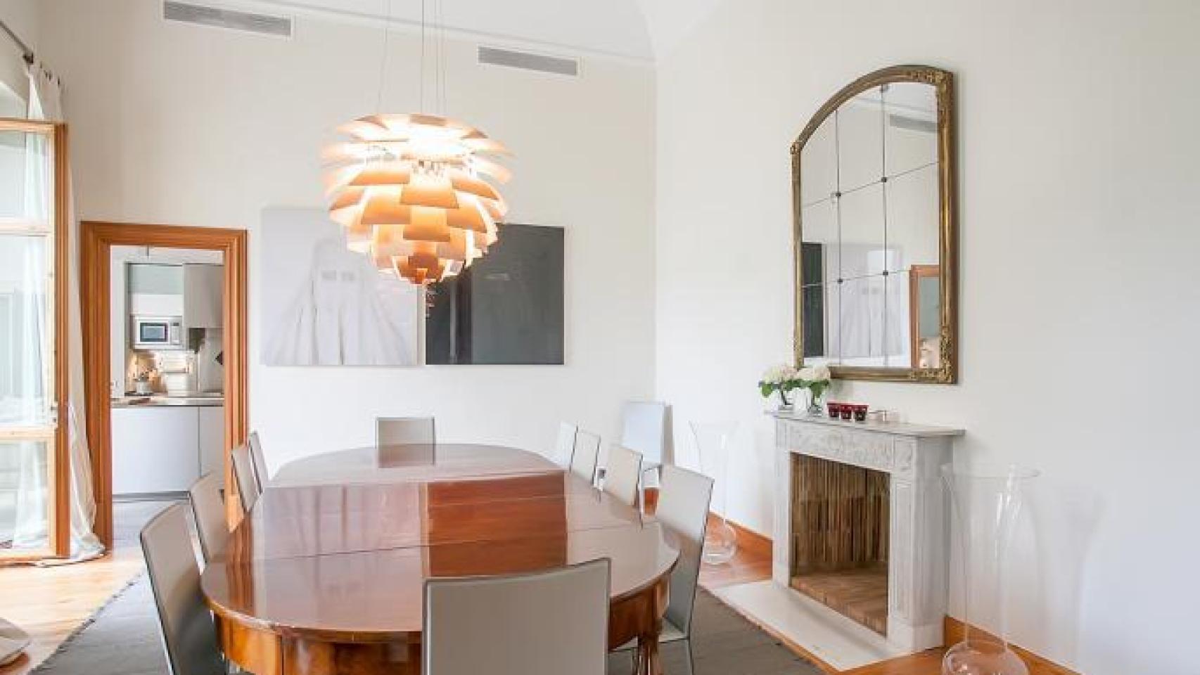 Otro de los salones de la vivienda vendida por el ex presidente balear.