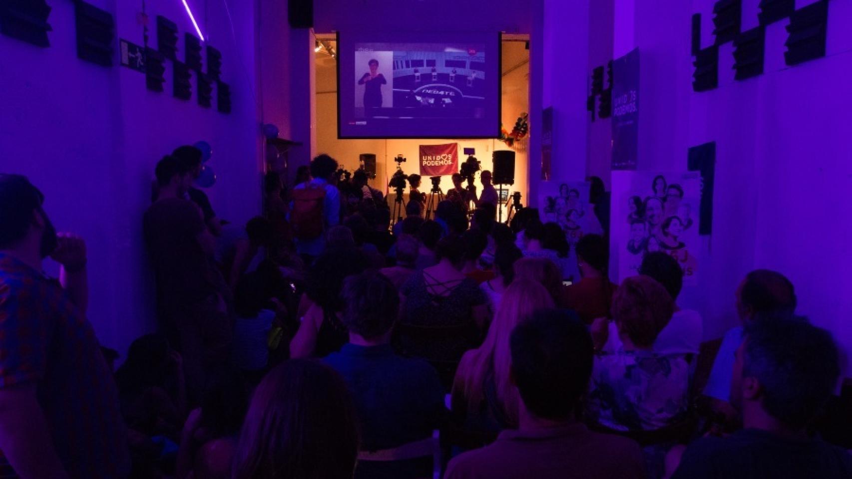 Un momento del debate en La Morada.