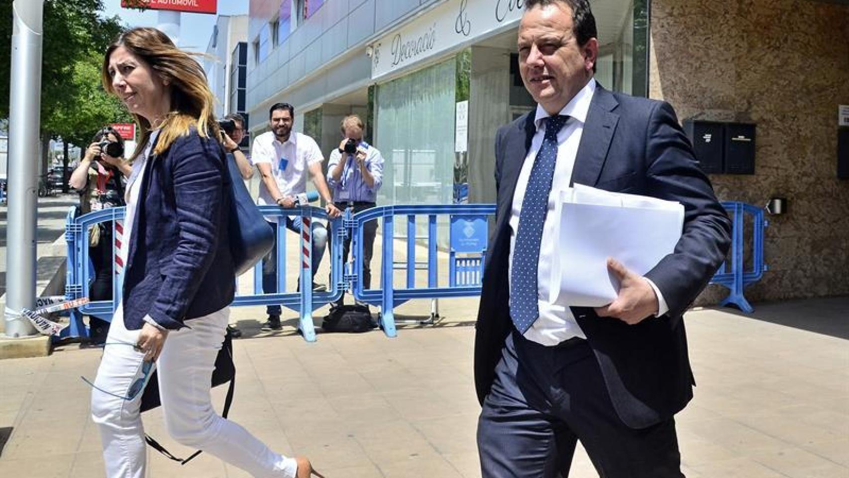 El fiscal Pedro Horrach y la fiscal Ana Lamas, a su salida de la Escuela Balear de la Administración Pública