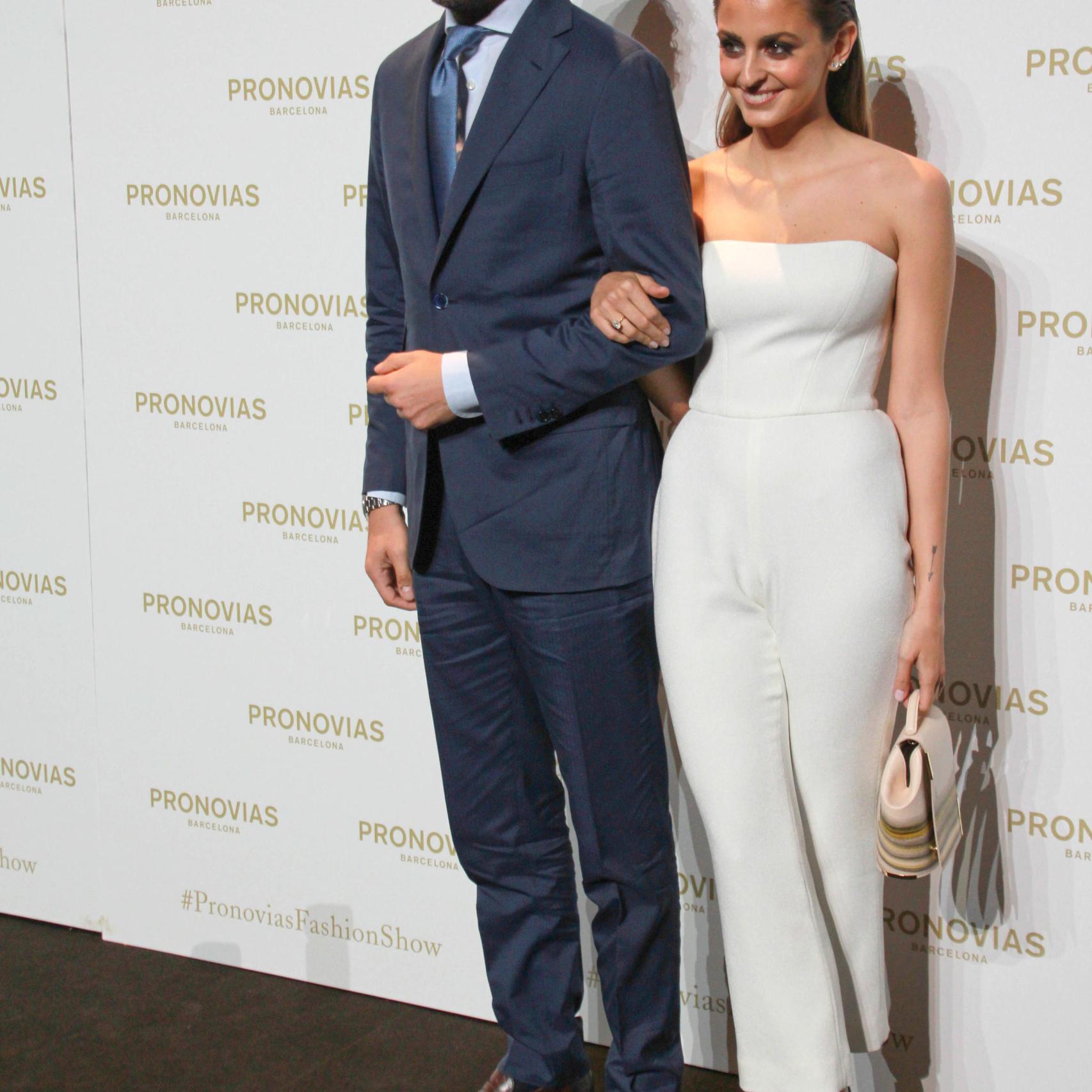 La pareja en un desfile de novias de Pronovias en Barcelona