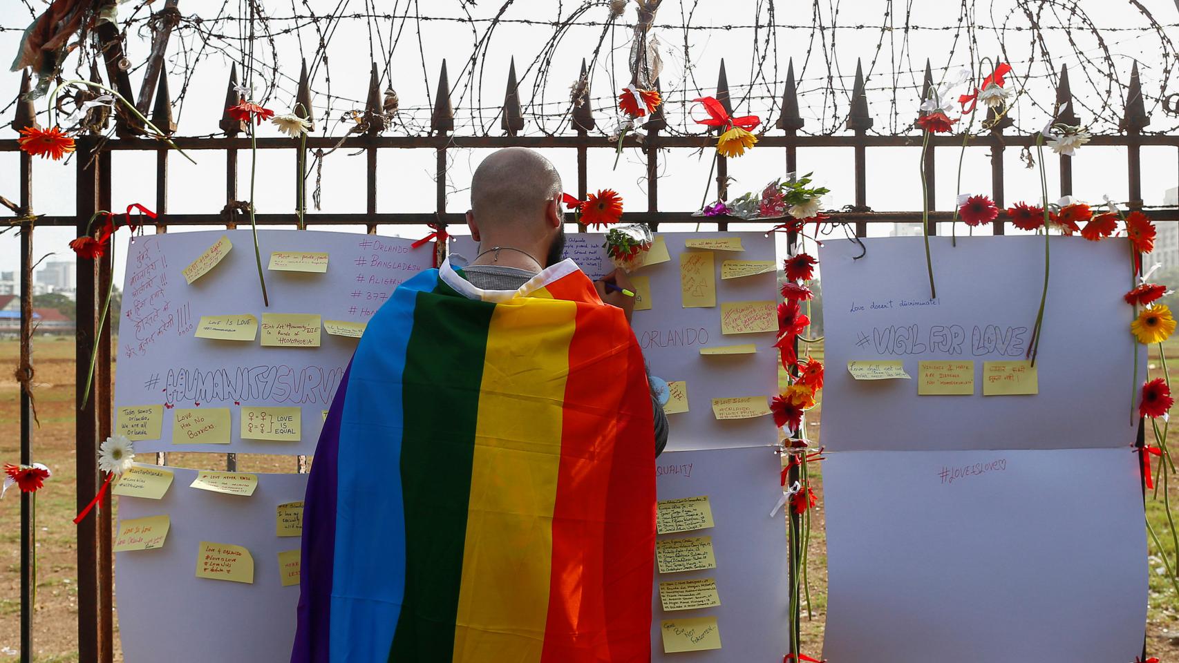 Un acto de repulsa por la masacre de Orlando.