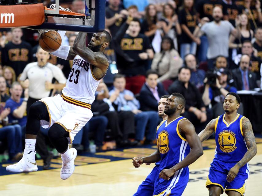 LeBron James consiguió 41 puntos en el partido.