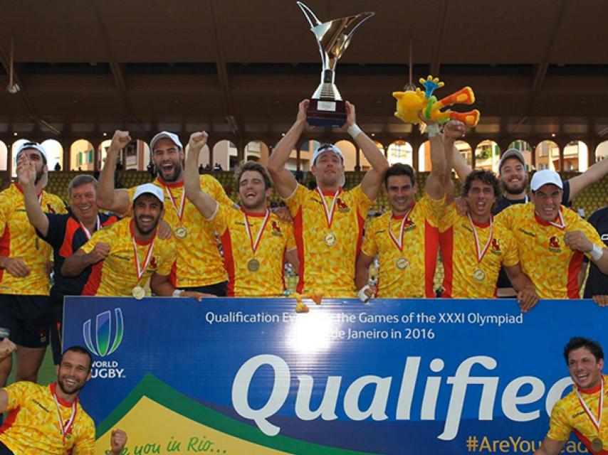 España celebra su victoria en el Preolímpico de rugby a 7.