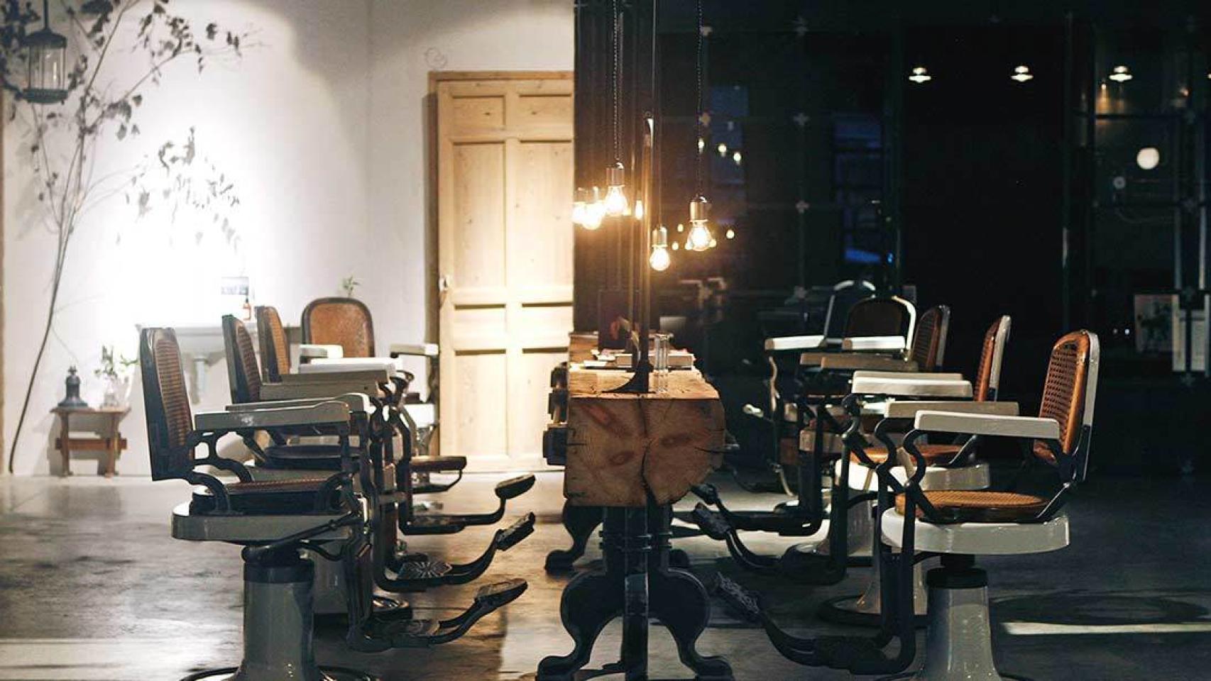 Salón de Isaac Salido en Madrid. La zona de corte, peinado y tinte.