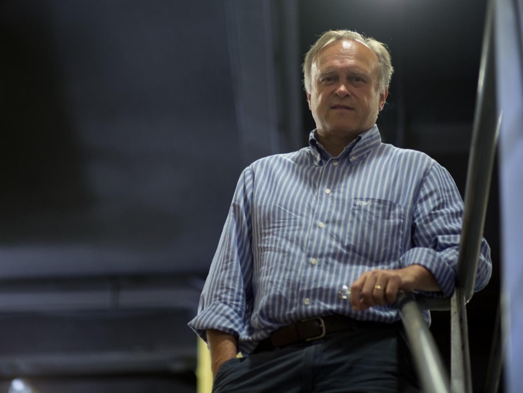 Miguel Pardeza en la librería Lé, donde se celebra esta entrevista.