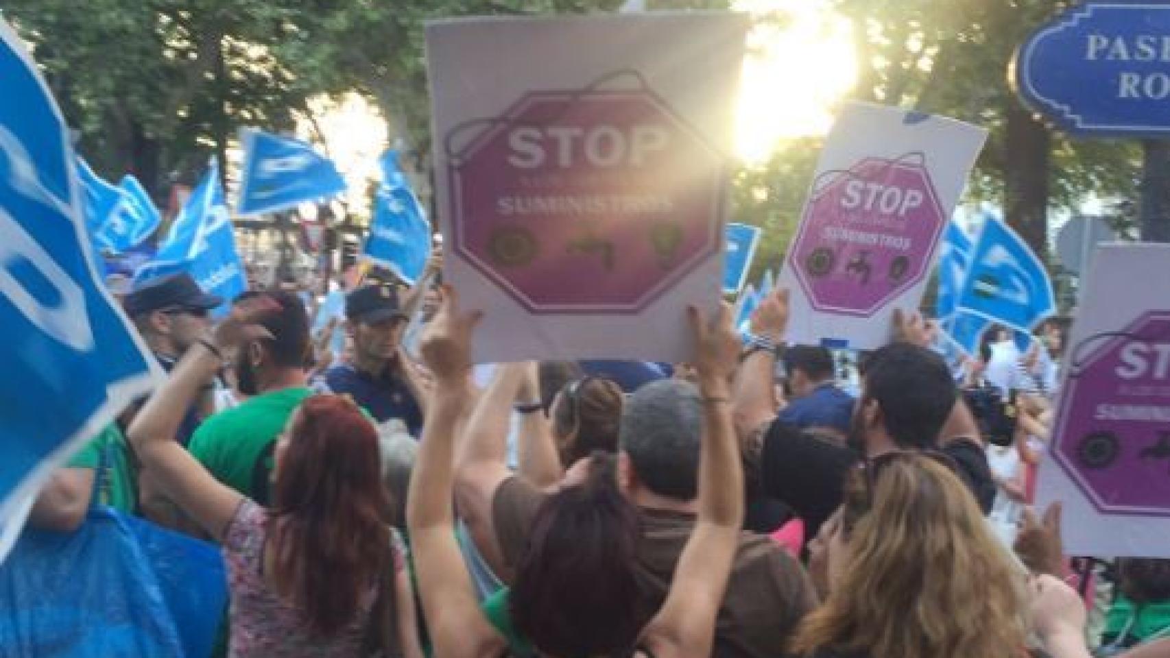 Enfrentamiento de militantes del PP y activistas de la PAH