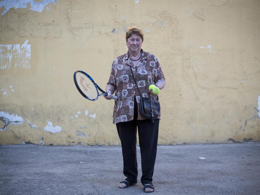 La abuela de la niña, que también se llama María Dolores.