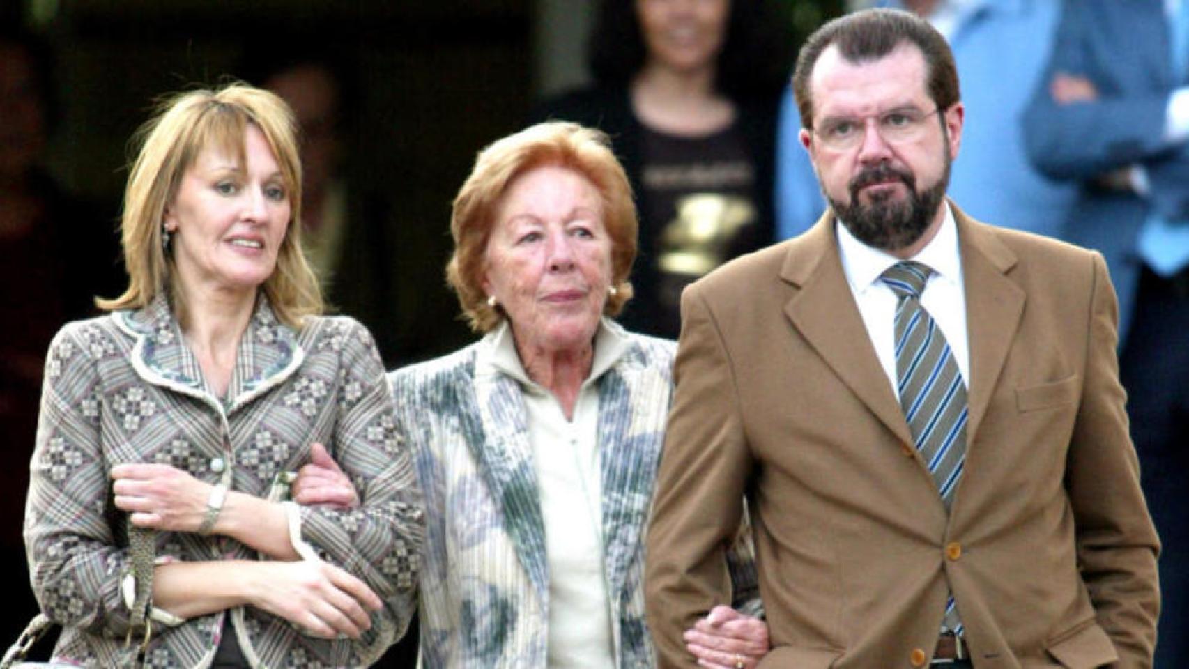 Henar Ortiz, Menchu Álvarez y Jesús Ortiz