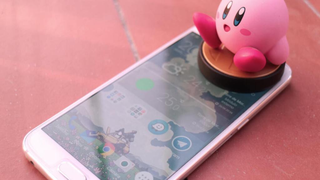 ¿Qué tienen los móviles rosas para ser tendencia?