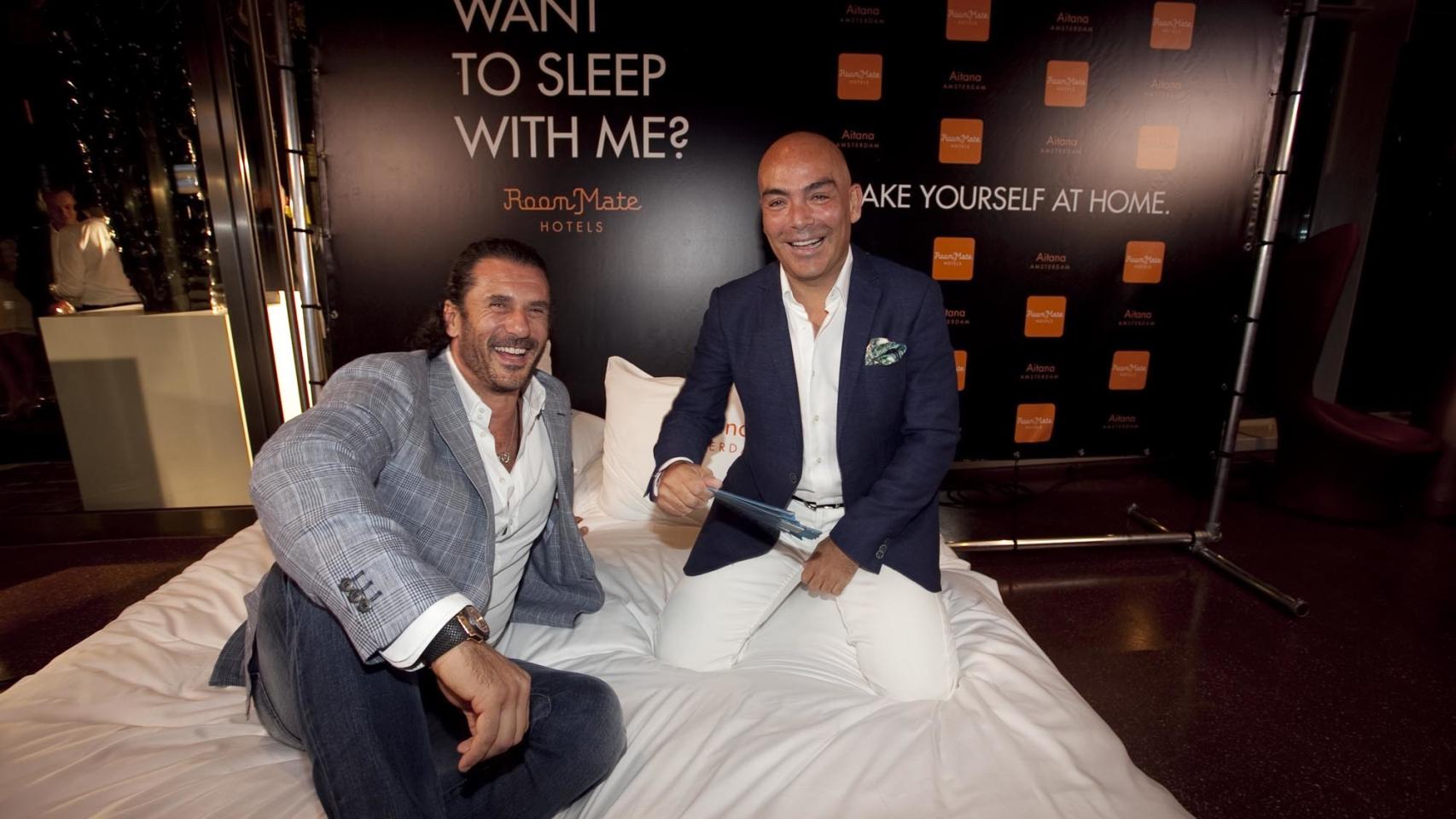 Carlos Marrero y su marido Kike Sarasola